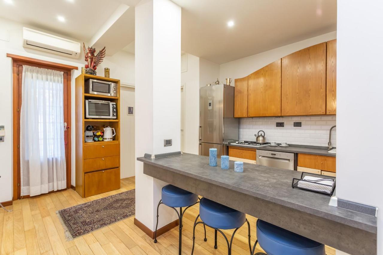 Апартаменти St Peter'S Spacious 4 Bdr With Private Parking Рим Екстер'єр фото